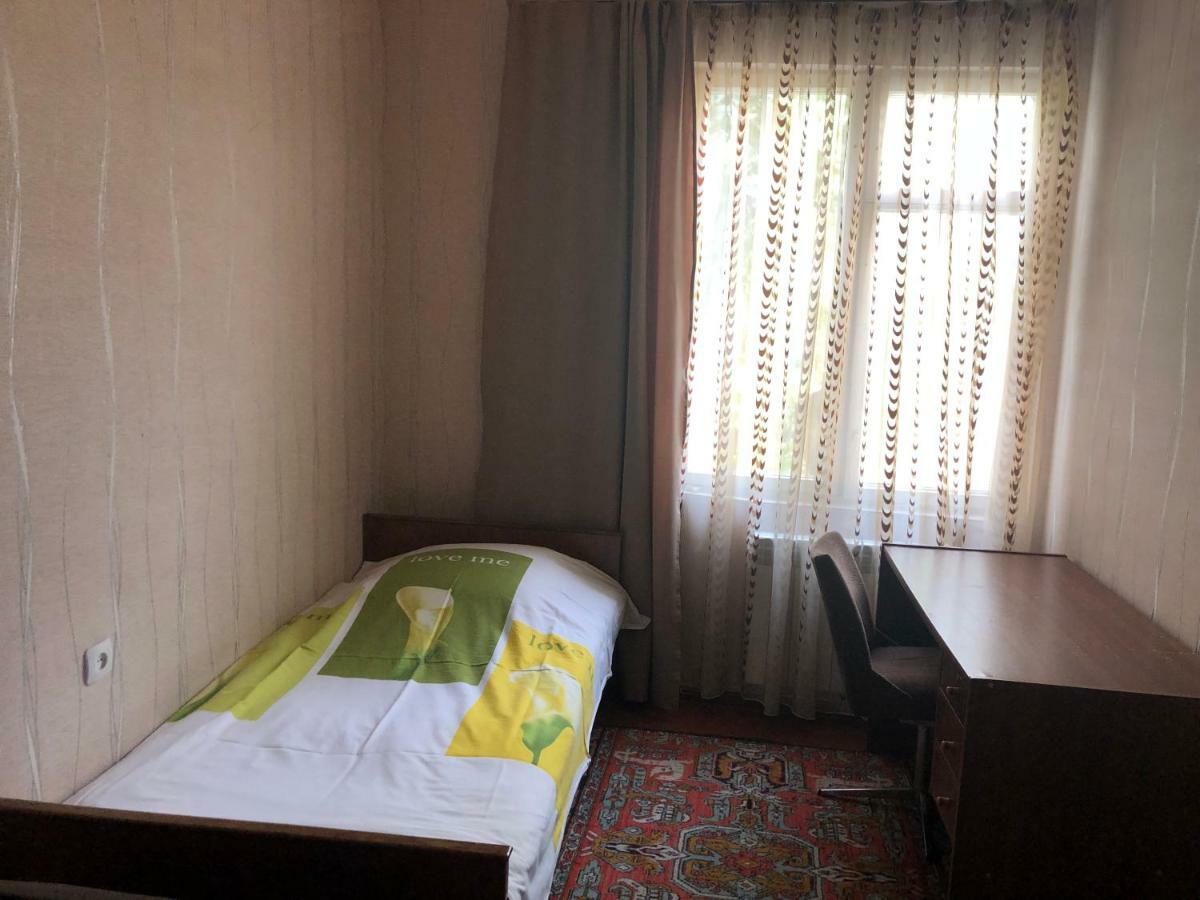 Second Room Erivan Exterior foto